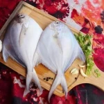 Pomfret Whole Cleaned - 1 kg ( 3-4 pcs )